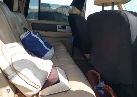 2010 Ford Expedition Eddie Bauer z USA, uszkodzony, nr VIN 1FMJU1H5XAEA07617